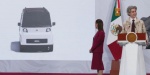 Prototipo del vehículo eléctrico mexicano Olinia presentado por Claudia Sheinbaum