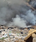 Sofocan incendio en tiradero de llantas en San Francisco Ocotlán