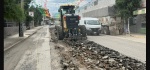 Foto: Cortesía Trabajadores realizan obras de rehabilitación en una carretera de Tehuacán.