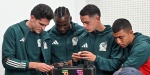 Foto: Cortesía Jugadores de la Selección Mexicana durante una convivencia con SteveWillDoIt.