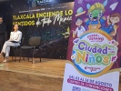 Funcionarios del Icatlax y Sedif durante una conferencia de prensa.
