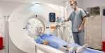 Foto: Cortesía Médicos analizando información sobre cáncer