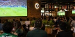 Promocionales del Mundial retirados de un restaurante en México.