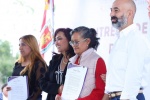 Entrega de apoyos de vivienda en Tzompantepec.
