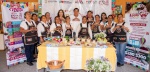 Cocineras tradicionales preparan adobo en Tepanco de López.