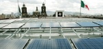 Foto: Cortesía Paneles solares y aerogeneradores en un proyecto de energía renovable en México