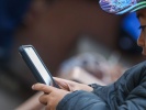 Lanzan campaña “Un celular por la educación” para convertir equipos en desuso en apoyo escolar