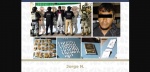 Agentes de seguridad durante un cateo en un inmueble de Puebla.
