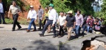 Maquinaria trabaja en una carretera afectada por deslaves en la Sierra Negra.
