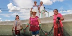 Foto: Cortesía Mujeres trabajando en actividades de pesca artesanal en México
