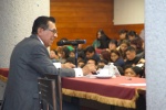 Serafín Ortiz durante conferencia en la UATx