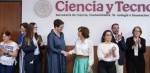 Funcionarios de México y Alemania firmando acuerdo científico