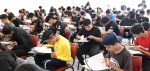 Aspirantes realizan pruebas de admisión en la Universidad del Deporte de Puebla.