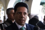 Funcionarios estatales durante simulacro de sismo en Palacio de Gobierno de Tlaxcala