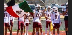 Jugadores de Tecos durante un partido de futbol americano juvenil